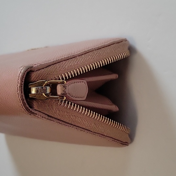 💥Host Pick💥 Prada Saffiano Long Wallet - Picture 3 of 9